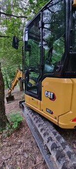 CAT 302.7