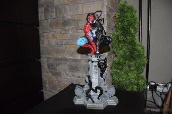Spider-Man & Venom LED osvetlena figurka