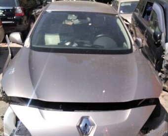 Renault Fluence 1.5 dCi 2012 predám DVERE, KAPOTA, MOTOR