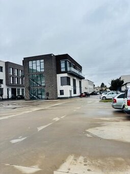 BH REAL ESTATE ponúka na prenájom sklad na GALVANIHO ulici v