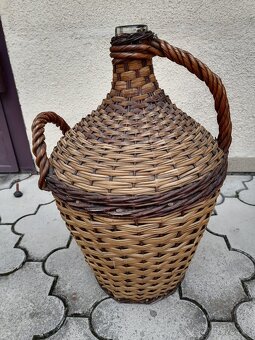 demižóny