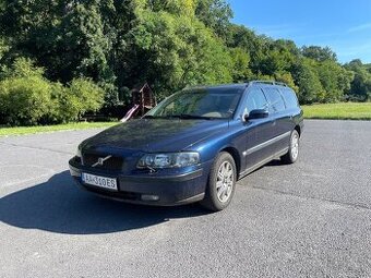 VOLVO V70 2,5 T 4x4