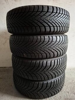 185/60 r15 zimné pneumatiky Semperit
