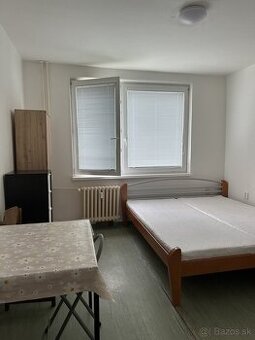 dám do prenájmu garsonku v galante