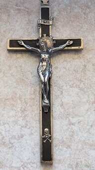 Starožitný sakrálny krížik