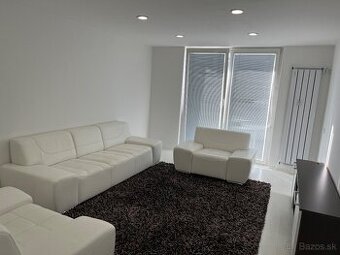 Na prenájom trojizbový byt v meste Dun.Streda - 1