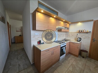 Veľký 2 izbový zariadený byt Bizetova - 1