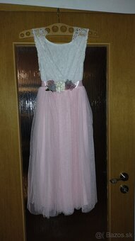 Detské ružové slávnostné šaty s čelenkou