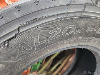 N Predám 1ks novej vodiacej pneumatiky 315/60 R22.5 Hanko