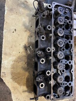 Hlava nissan terrano