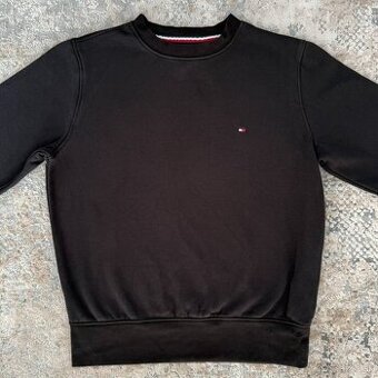 CREWNECK | TOMMY H. | ČIERNA | S