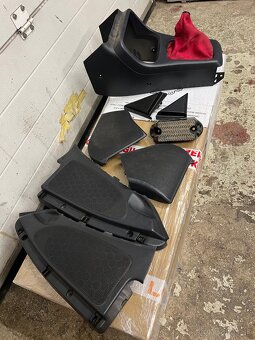 Rôzne diely Honda Civic 6