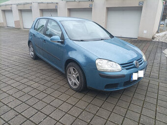Volkswagen golf 5 1,4 55kw benzín  r.v.2006