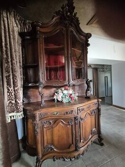 Sekretár v štýle francúzskeho neorokoka