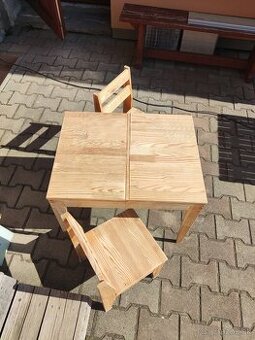 Decky drevený stôl