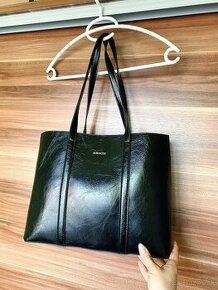 Priestranná čierna kabelka, ľahká, kvalitná, nová - 1