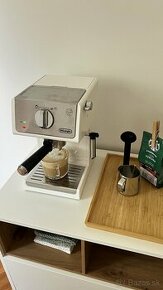 Pákový kávovar De'Longhi ECP 33.21 W