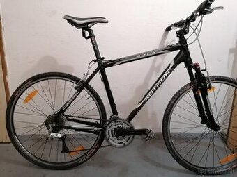 Cross bicykel