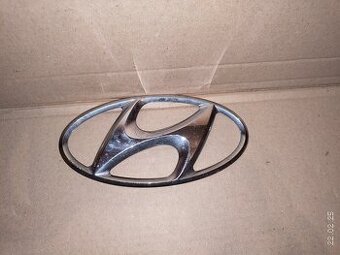 znak hyundai 17x8.5 cm 20€