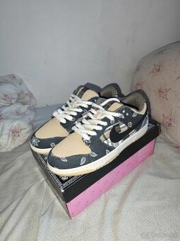 Dunk Travis Scott vel.42.5/