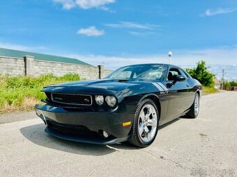 Dodge Challenger R/T Plus V8 5.7 Hemi