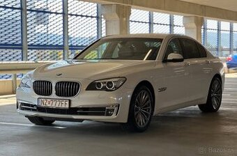 BMW 750xd Facelift SR Auto 4x4 rok 2013