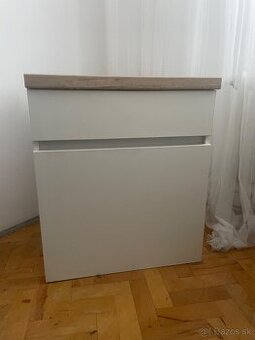 Kúpelňová závesná skrinka na umývadlo