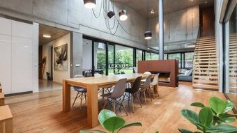 | NADŠTANDARDNÝ 6i RD s bazénom, pozemok 1583 m2, BA V.-Ruso