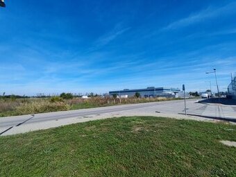 Na predaj pozemok – Kasárenská ulica, Šamorín