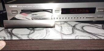 Cd player YAMAHA Natural Sound compact  CDX-496