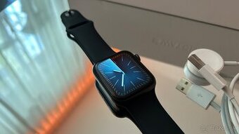 Apple Watch Series 6 44mm – čierne