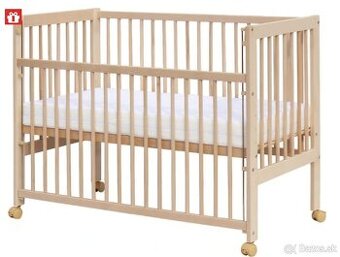 Detská postieľka so sťahovacím bokom