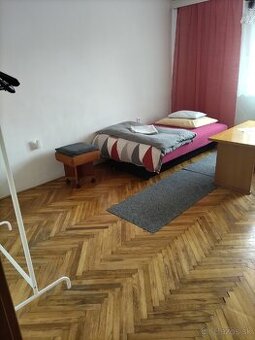 Prenájom veľkej slnečnej izby Žilina