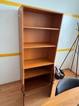 Kancelárska skriňa