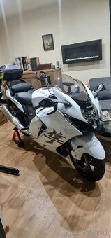 SUZUKI GSX1300R Hayabusa