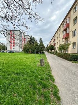 Slnečný 2-izb. byt s balkónom v krásnom prostredí