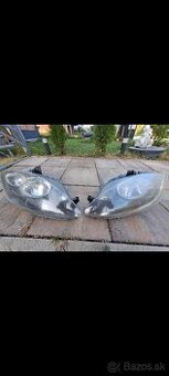 predne svetla seat leon 2
