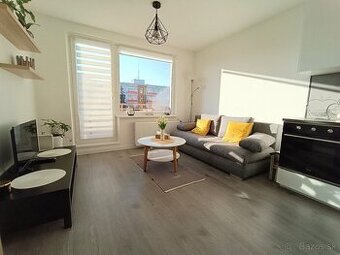 Exkluzívna ponuka-Garsónka s balkónom.24 m2 - Hliny 5
