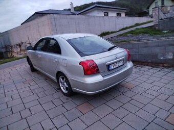 Predám Toyota avensis