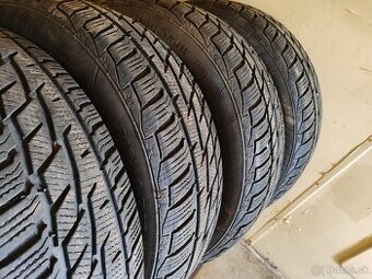 Zimné pneu 215/60 r17H