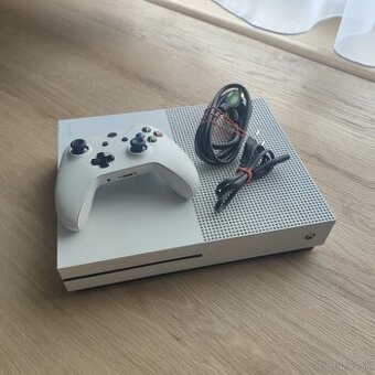 Xbox One S 1TB + Ovladač