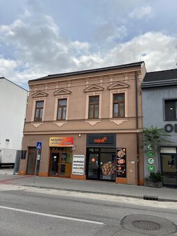 Obchod s vykladom 70m2 Nam.Sv.Anny17,Tn