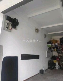 Predám garáž v centre KNM