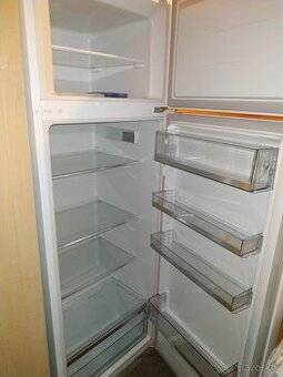 Kombinovaná chladnička AEG