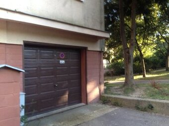 Prenajom garaze Svantnerova