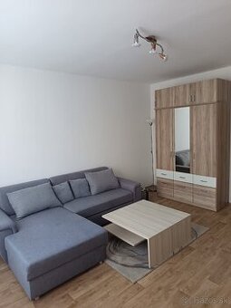 Prenájom 3 izbový byt