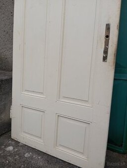 Predám masívne dvere na chalupu 2 ks