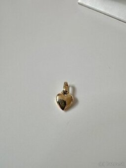Zlatý prívesok srdiečko 585