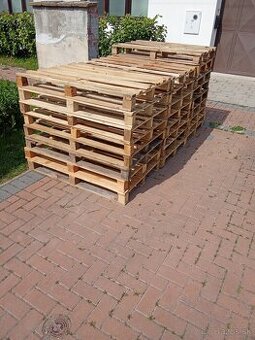 Ponúkam firmám odvoz nepotrebných paliet