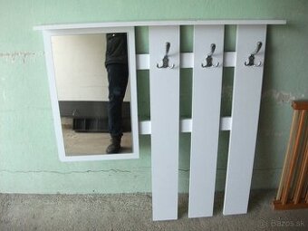 Vesiak do predsiene.